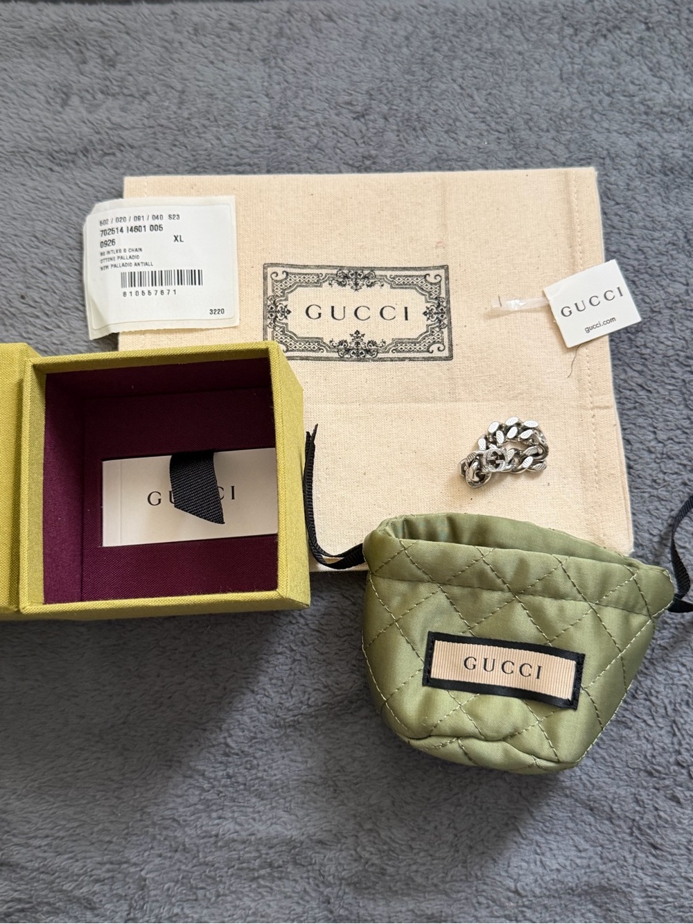 Gucci Men’s Silver Interlocking G Chain-Link Ring - Picture 6 of 8